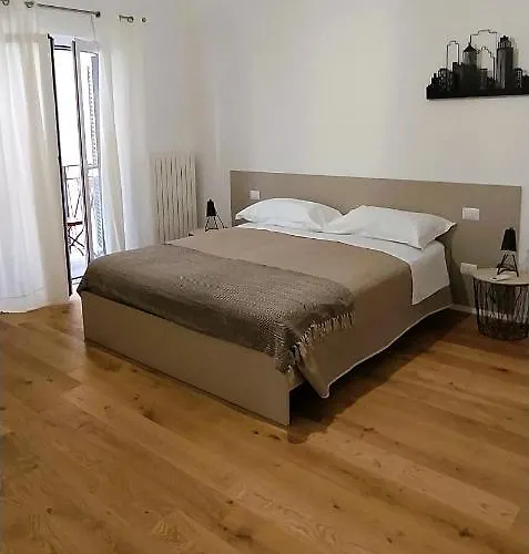 Daire Via Genova 31 Bari