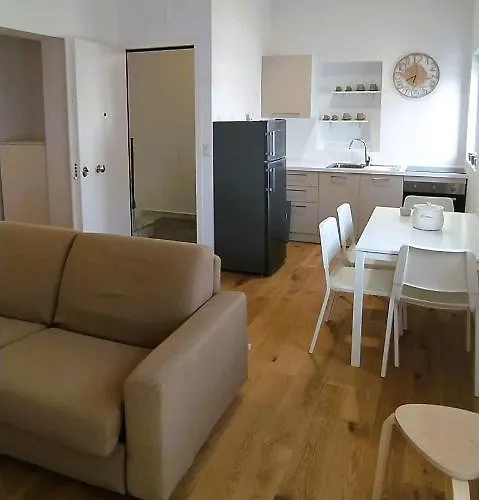 Via Genova 31 Daire *