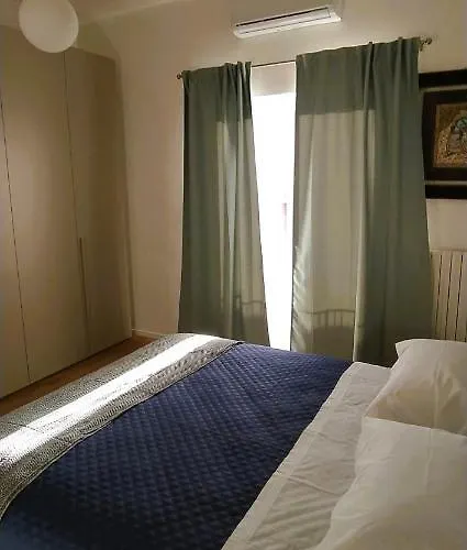 Via Genova 31 * Bari