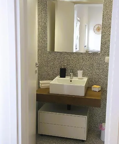 Daire Via Genova 31 *